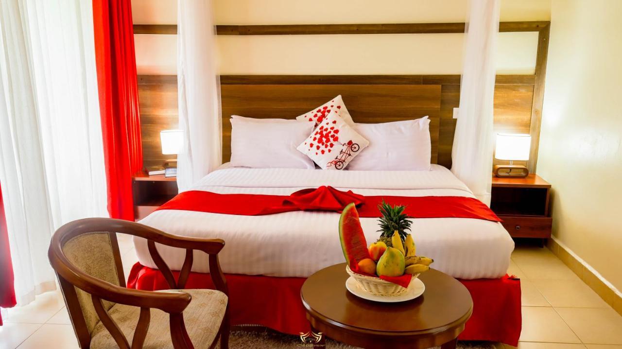 Millsview Hotels In 基苏木 外观 照片