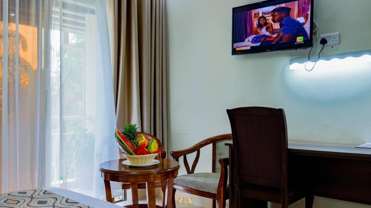 Millsview Hotels In 基苏木 外观 照片